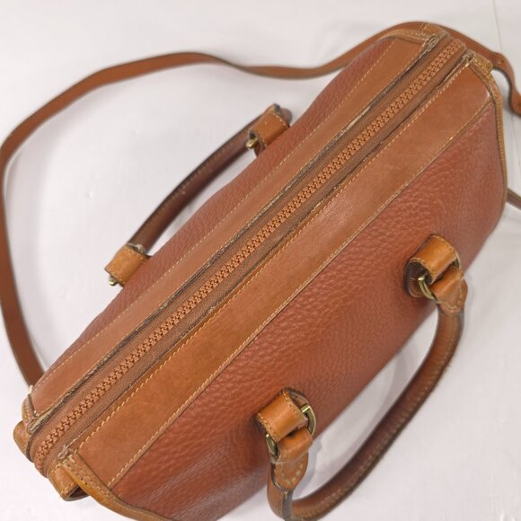 VINTAGE DOONEY BOURKE ALL WEATHER LEATHER SATCHEL BAG TAN COLOR CROSSBODY STRAP. - Picture 11 of 16